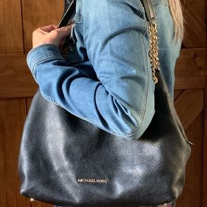 Michael Kors shoulder bag in excellent condition